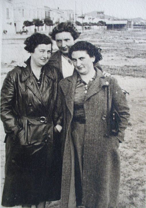 Alice, Dora and Vlasta 2